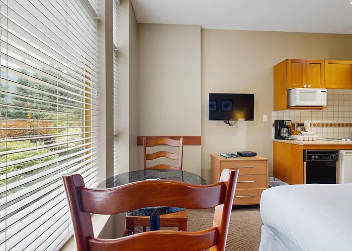 Cascade Lodge